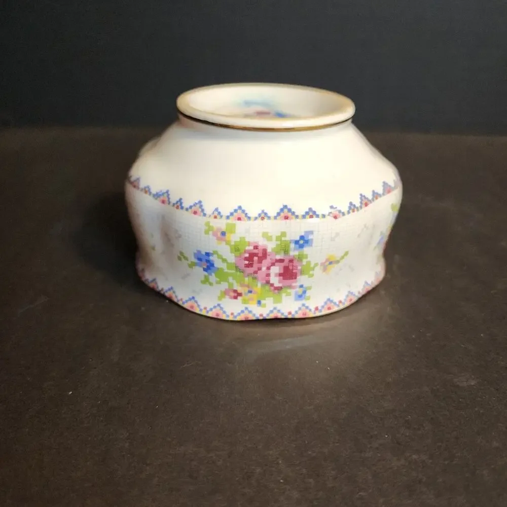 Royal Albert vtg royal